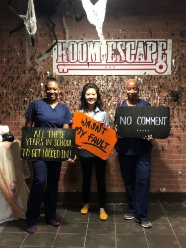 Kendra, Lizzie, Pam escape room
